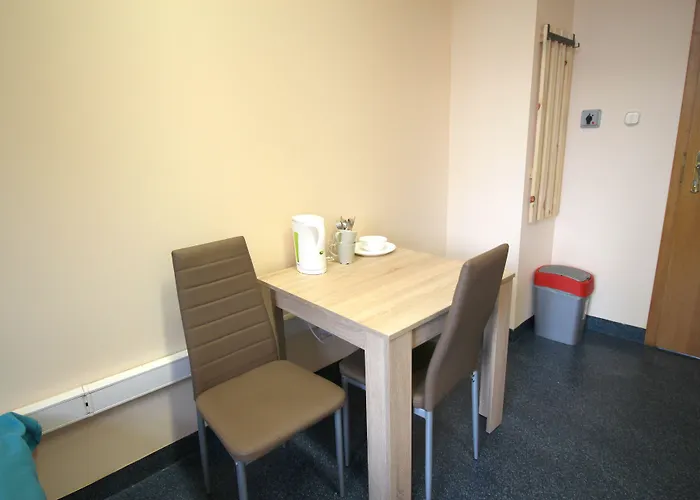 Krasnal Market Square Hostel *