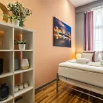 Krasnal Market Square Hostel Βρότσλαβ