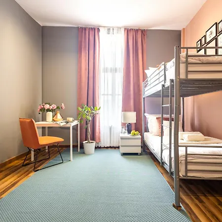 Krasnal Market Square ホステル *