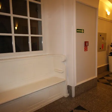 Krasnal Market Square ホステル