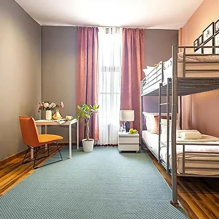 Krasnal Market Square Hostel